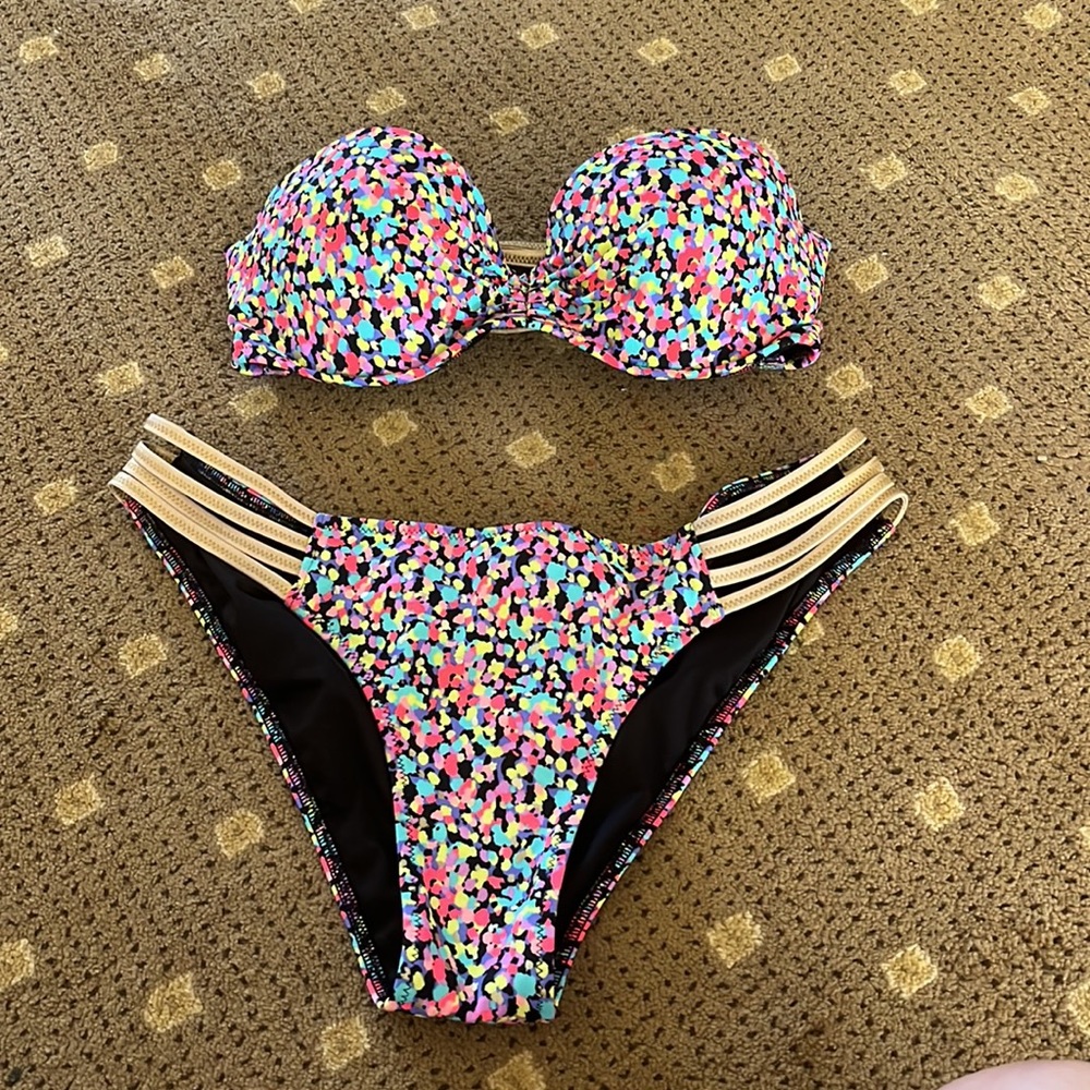 VICTORIA SECRET BATHING SUIT